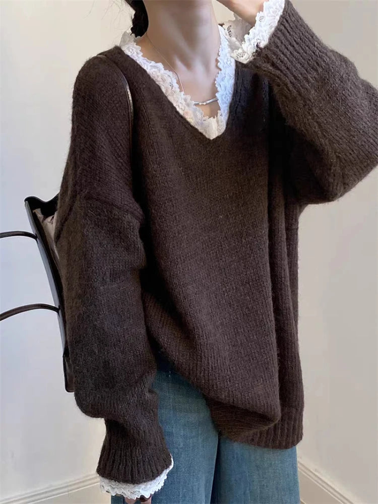 Pull en Maille Femme – Col V et Dentelle