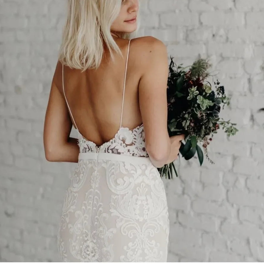Robe de mariée sirène à fines bretelles pour femmes