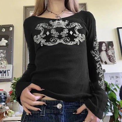 T-Shirt Femme – Style Alternatif