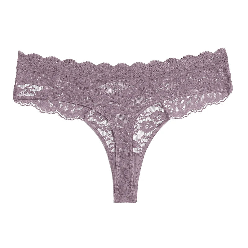 String en dentelle pour femmes