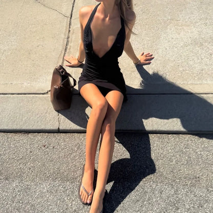 Robe Courte Moulante Femme – Plis, Laçage et Dos Nu