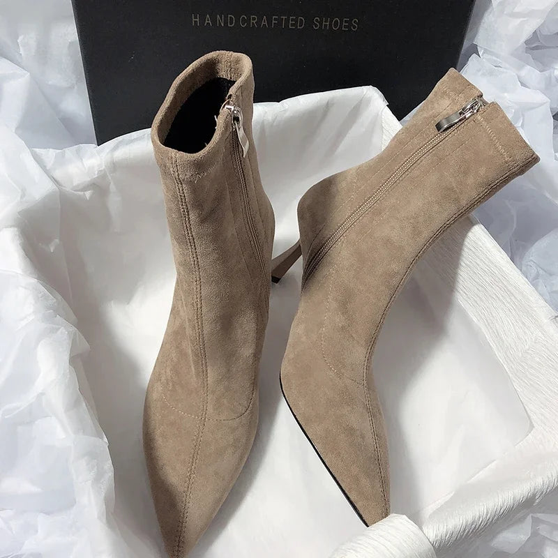 Bottines courtes à bout pointu pour femmes