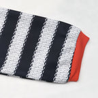 Sweat-shirt à capuche rayé noir et blanc pour femmes