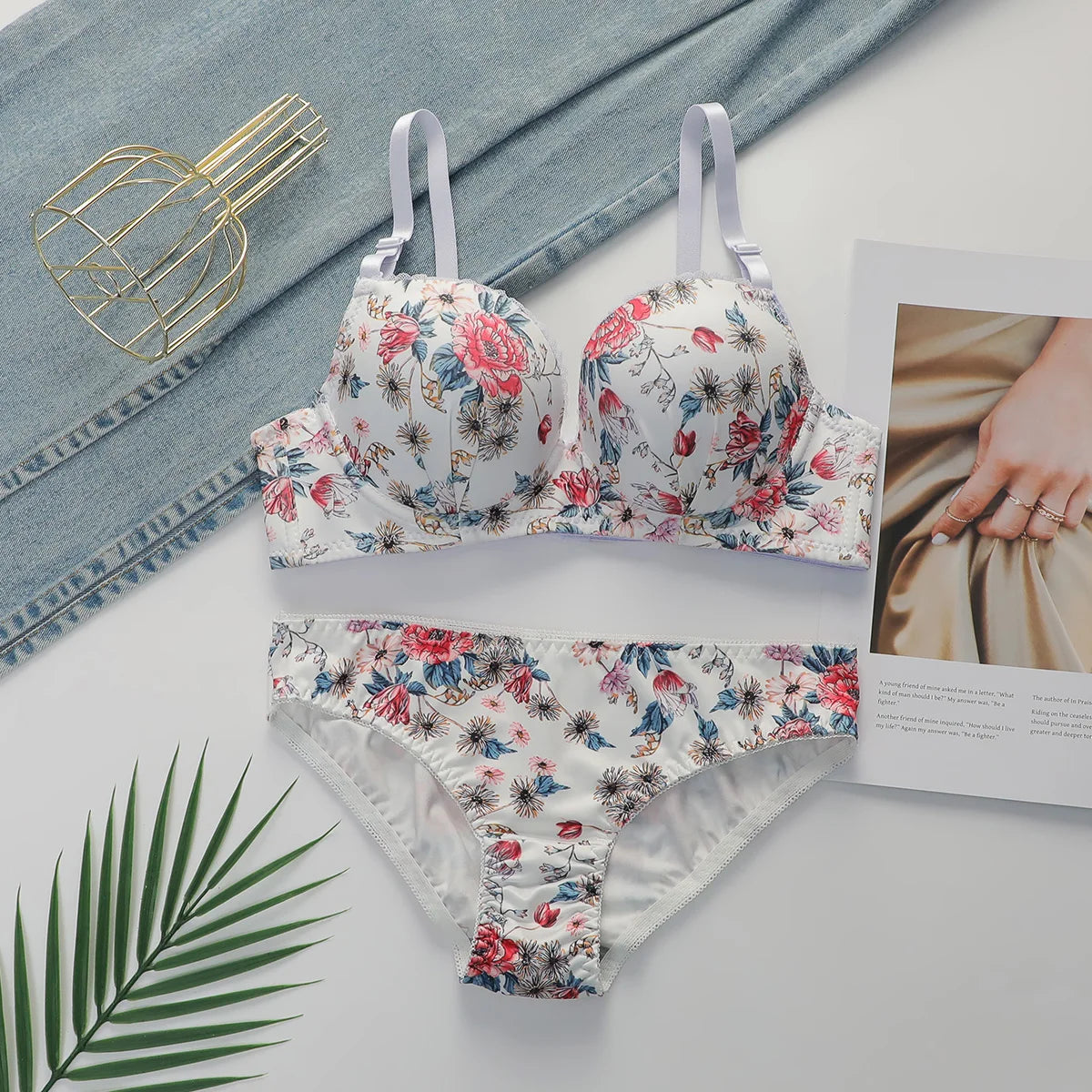 Ensemble bralette et culotte assortie à imprimé floral pour femmes