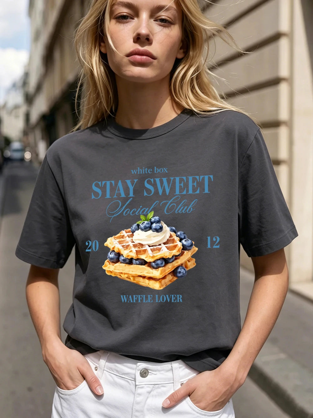 T-shirts imprimés Waffle Lover Social Club, en coton, pour femmes