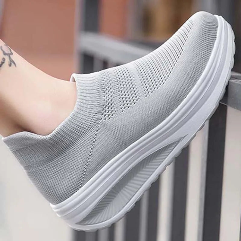 Baskets à fond épais et sans lacet pour femmes