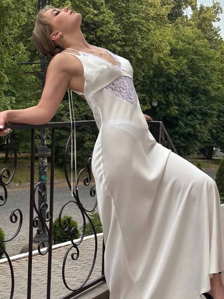 Robe longue à bretelles fines en dentelle ajourée pour femmes