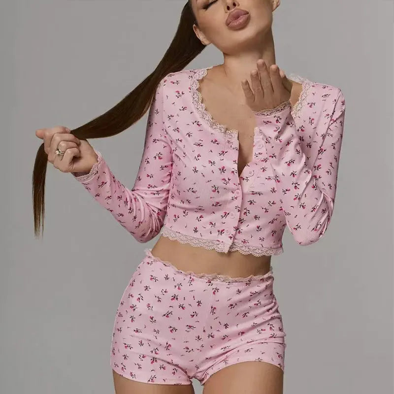 Pyjama d’Été Femme – Fleurs et Dentelle
