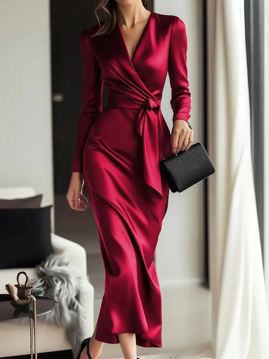Robe femme longue en satin à col V