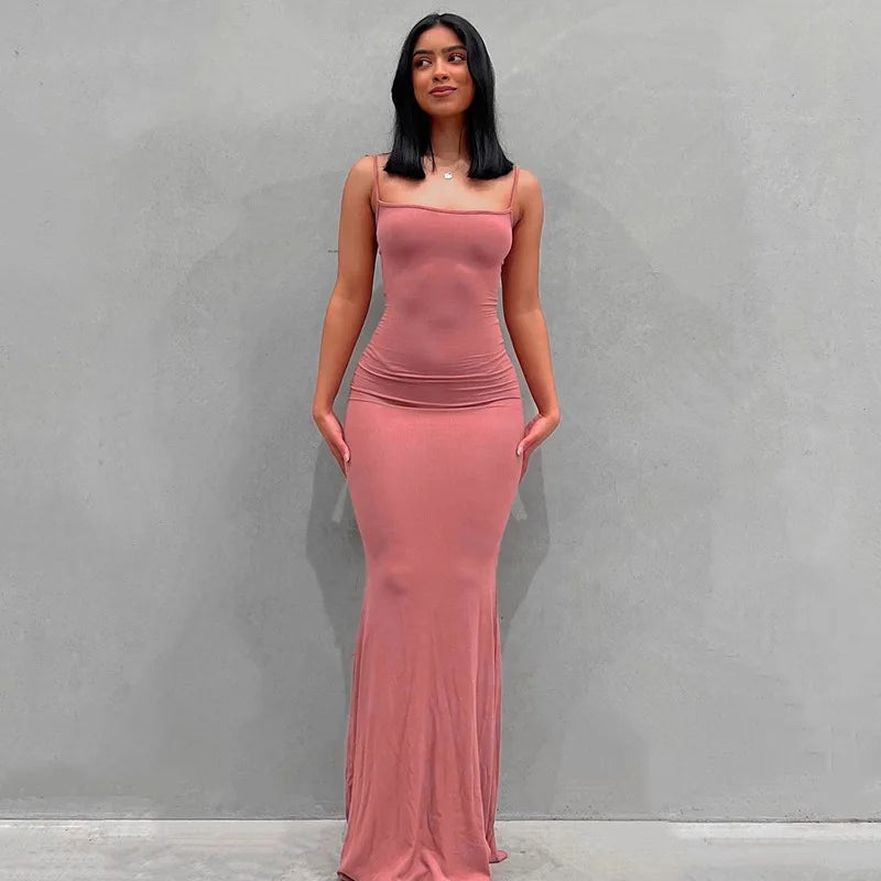 Robe longue dos nu en satin sans manches pour femmes