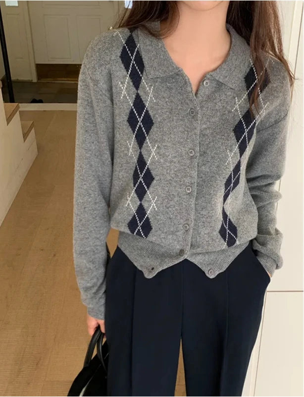 Cardigan Jacquard Femme – Maille Style Universitaire