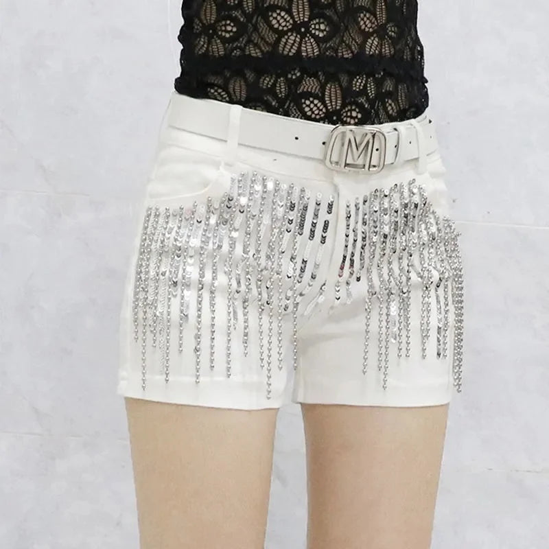 Short en jean noir à paillettes et pompons pour femmes