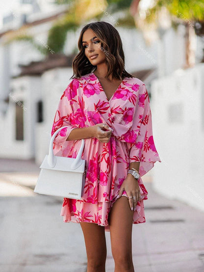 Mini-Robe Femme – Col V Profond et Imprimé Original