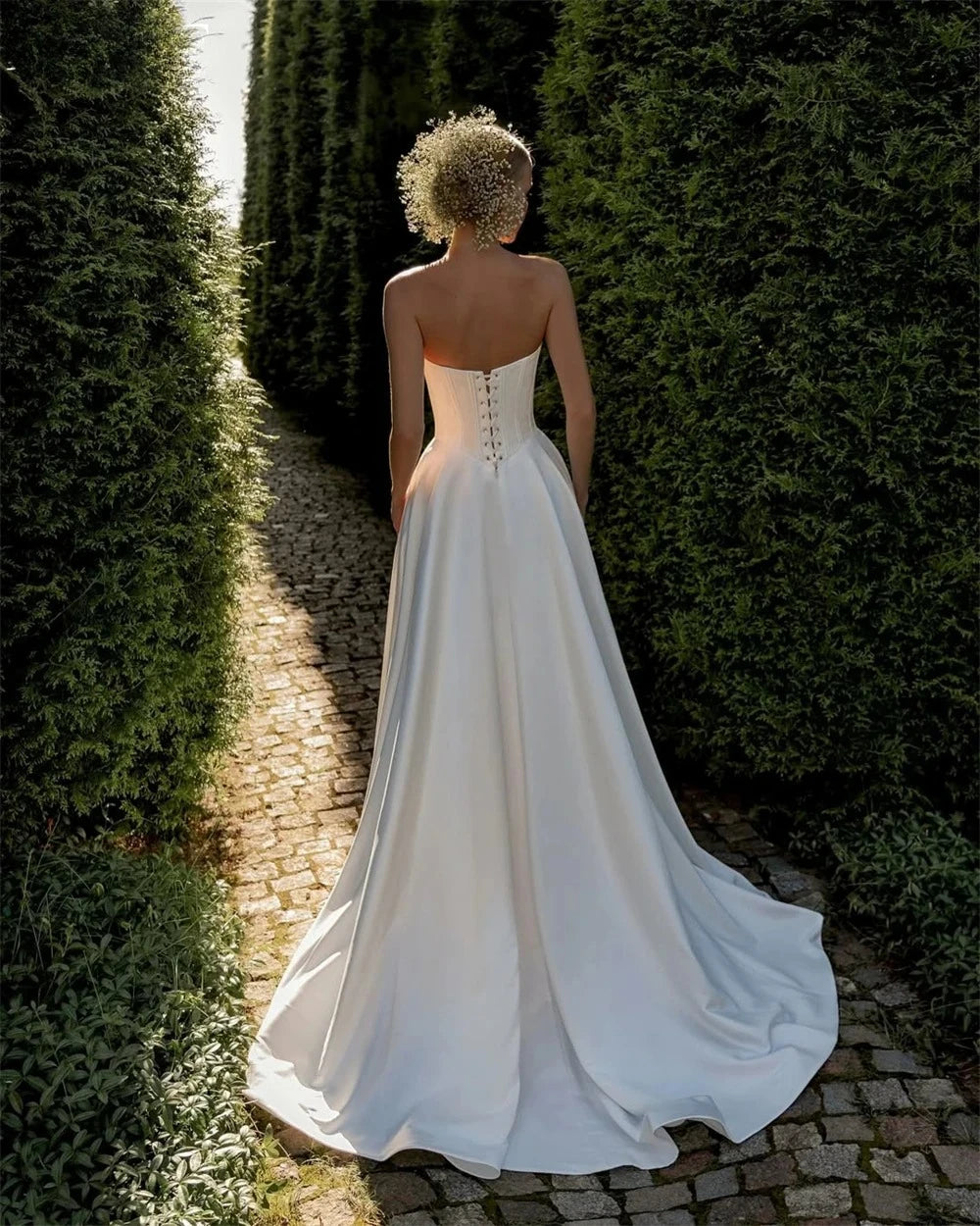 Robes de mariée élégantes en satin pour femmes