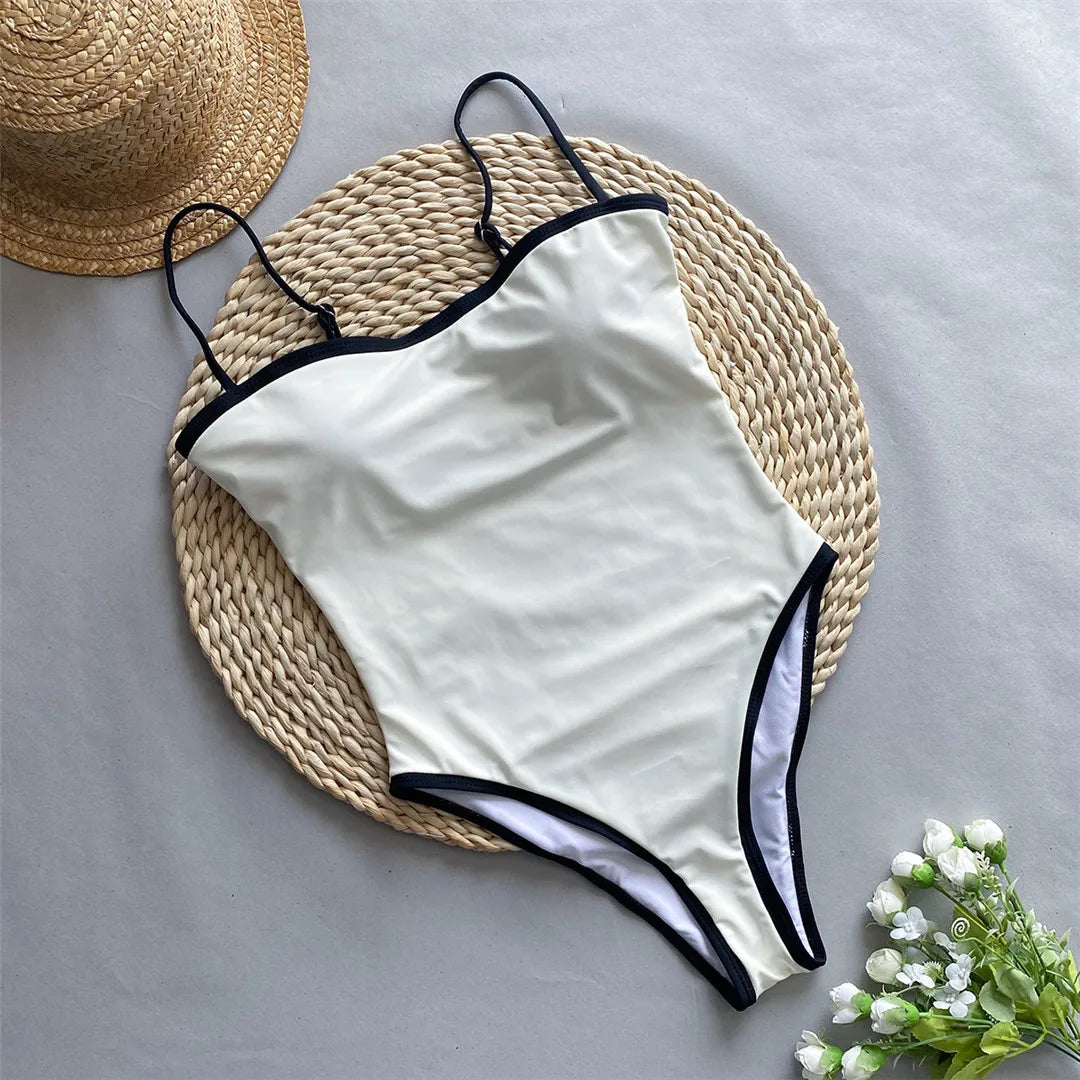 Maillot de bain une pièce coupe haute et dos nu, pour femmes