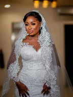 Robe de mariée de luxe avec des appliques de perles pour femmes