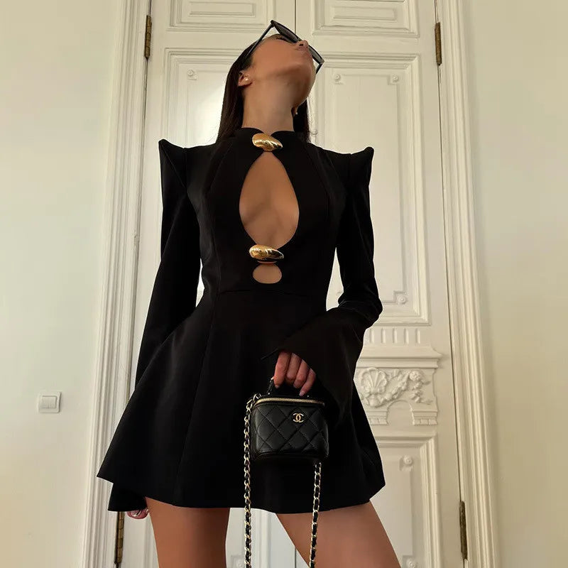 Robe trapèze femme noire à col mandarin ajouré et épaulettes