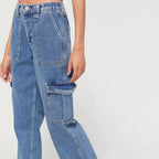 Jean cargo en denim multi-poches pour femmes
