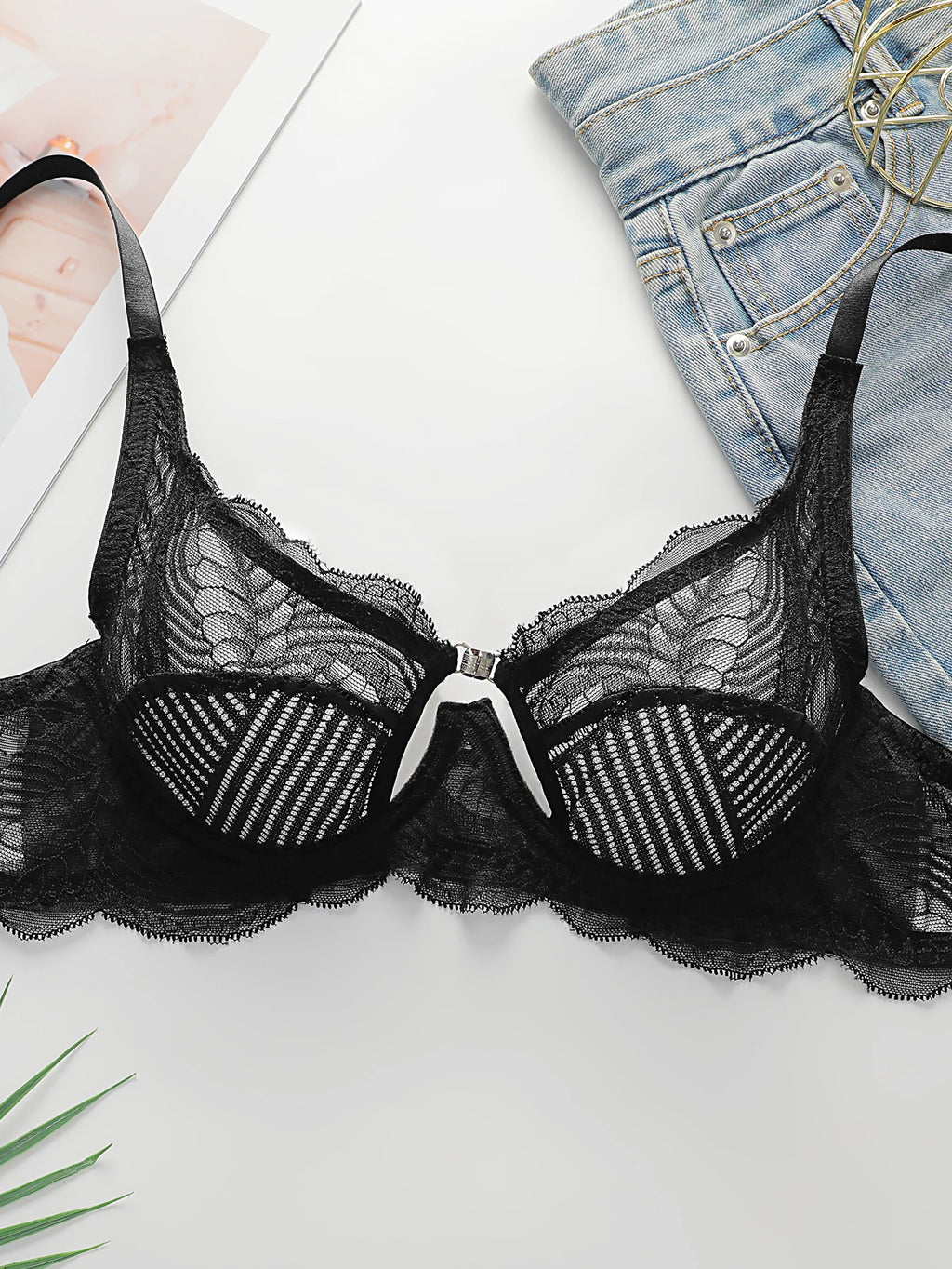 Soutien-gorge sexy en dentelle ultra-fine à boutons sur le devant pour femmes