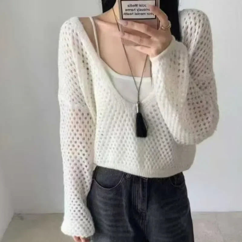 Ensemble 2 Pièces Femme – Gilet en Maille et Chemisier Ajouré