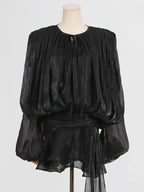 Robe courte élégant à col rond et lacets lanterne pour femmes