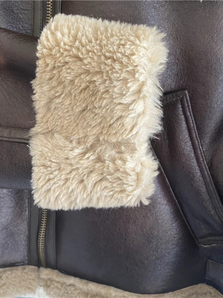Manteau en faux cuir d(agneau pour femmes