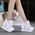 Baskets blanches polyvalentes pour femmes