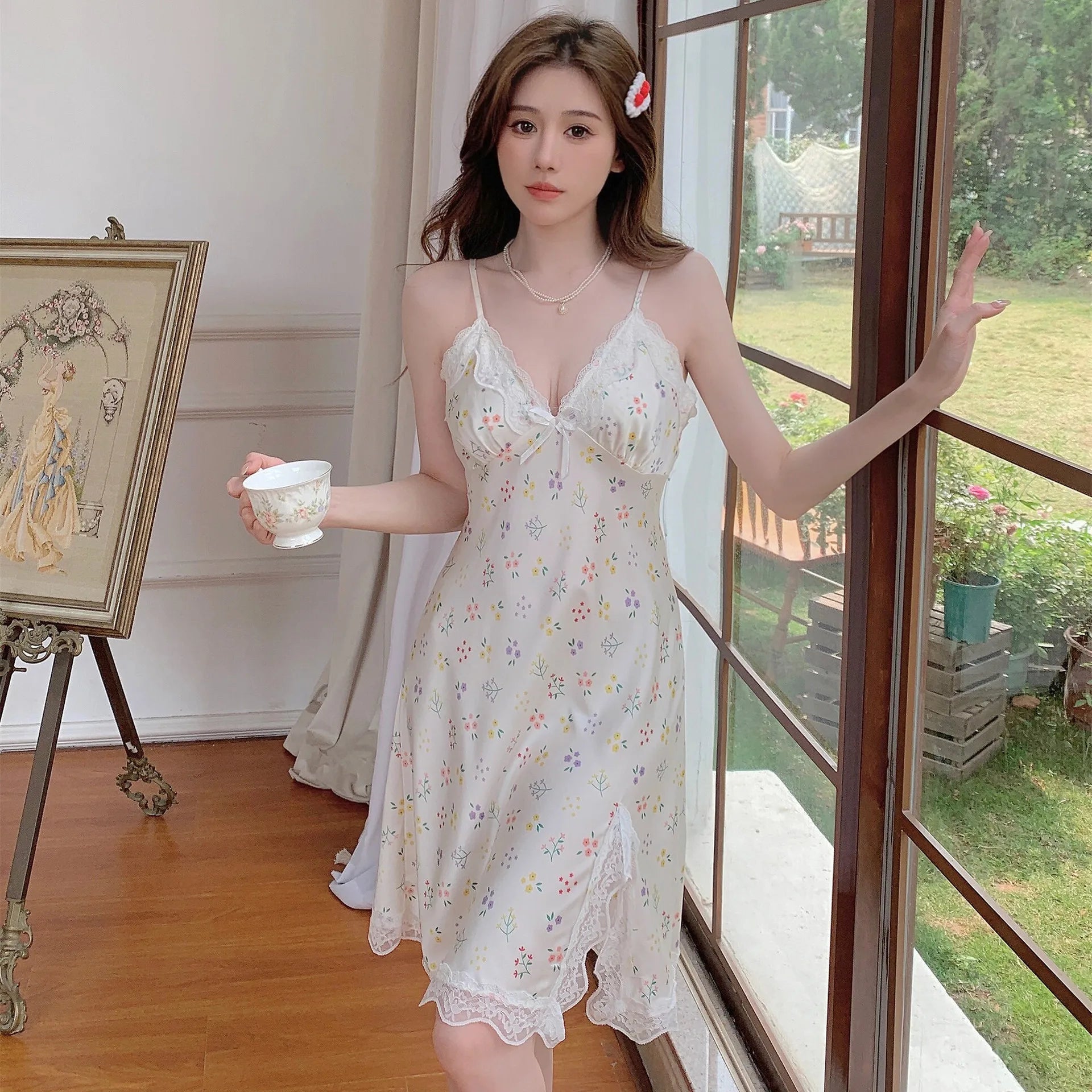 Chemise de nuit sexy à bretelles pour femmes