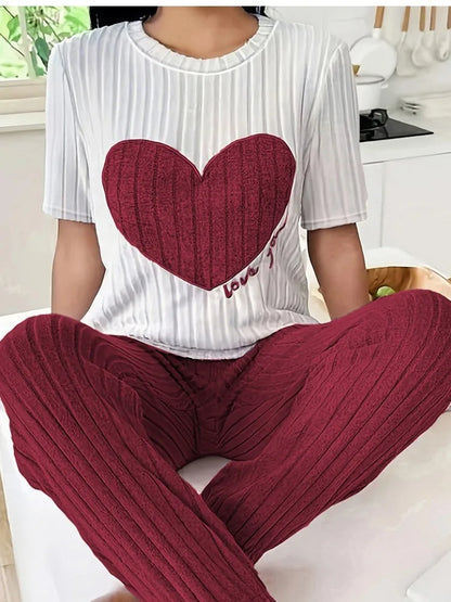 Pyjama à Cœurs Femme – Haut Col Rond et Pantalon Long