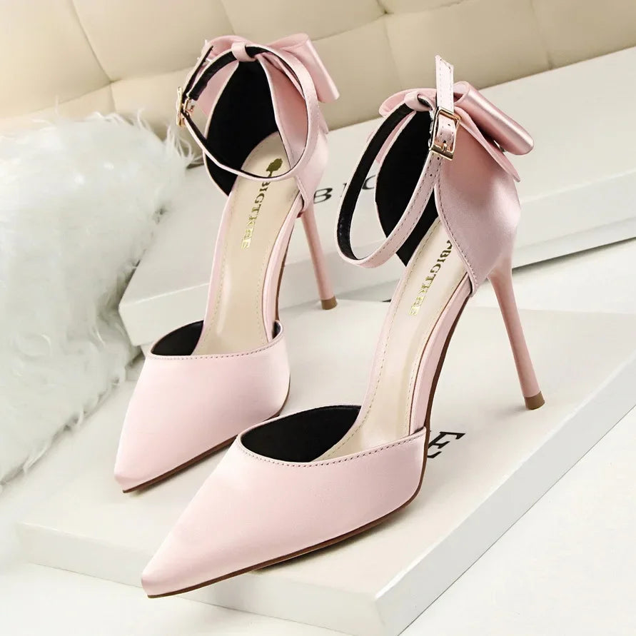 Escarpins pointus à talons hauts rose pour femmes
