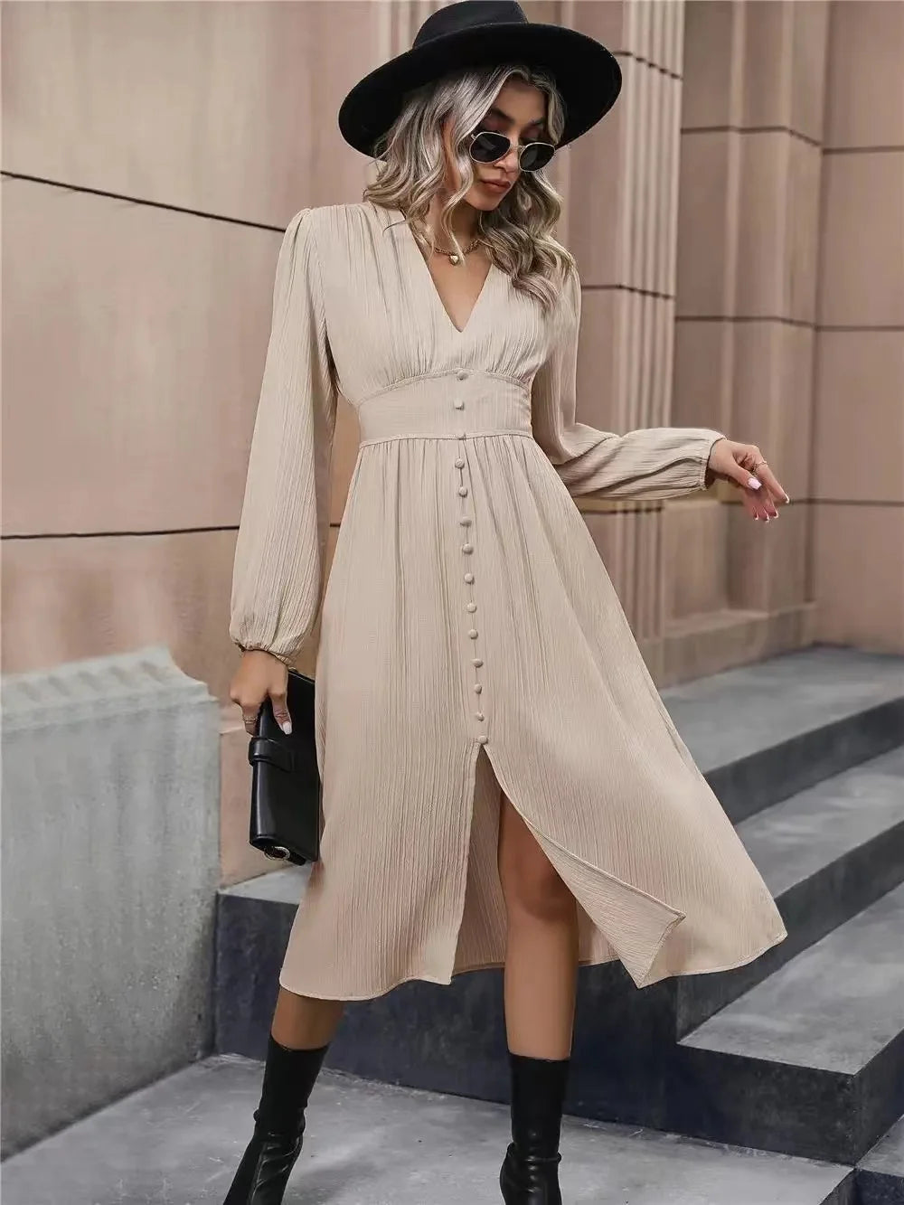 Robe longue en satin blanc à simple boutonnage pour femmes