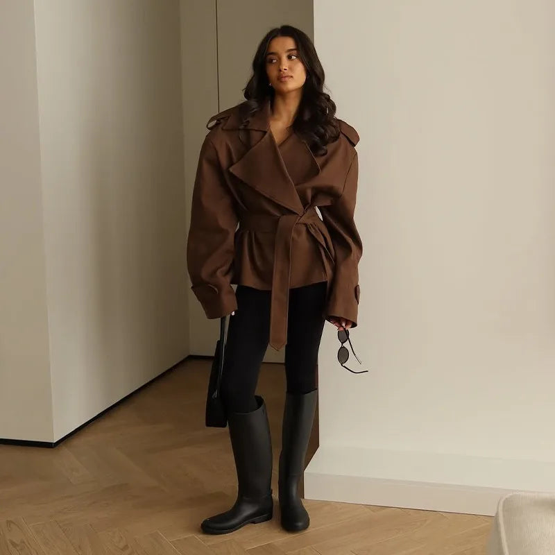 Manteau court à lacets pour femmes