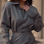 Ensemble mini jupe rayé et chemises à simple boutonnage pour femmes