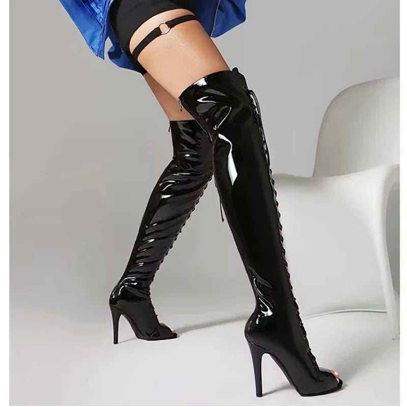 Bottes noires à talons hauts pour femmes