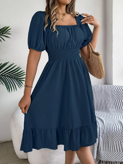 Robe Élégante Femme – Taille Haute, Col Carré et Manches Courtes