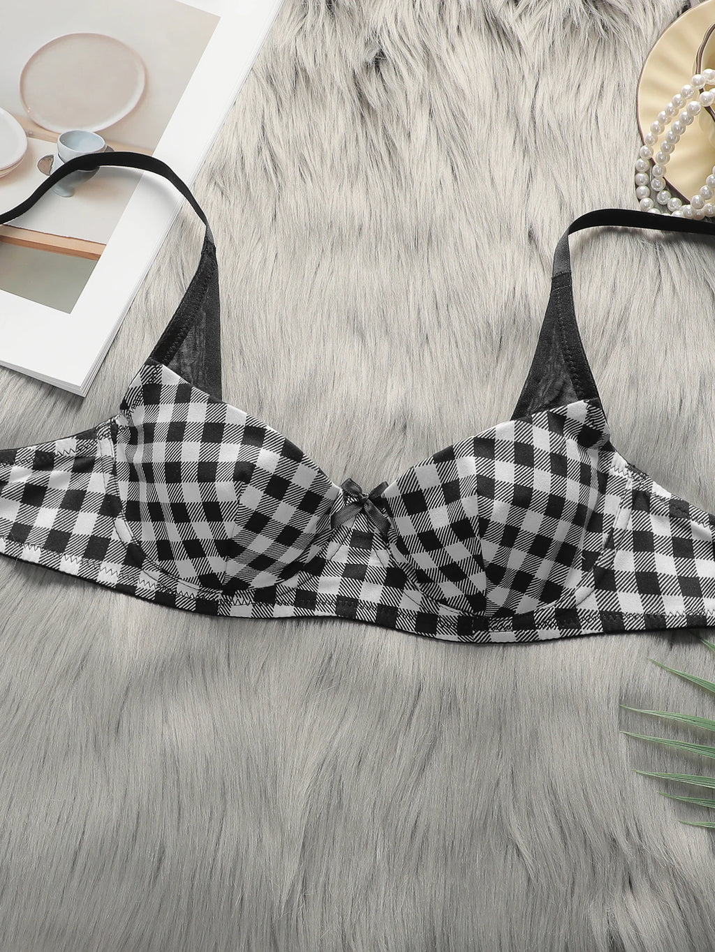 Ensemble de lingerie avec motif à carreaux noir et blanc et anneau en acier pour femmes