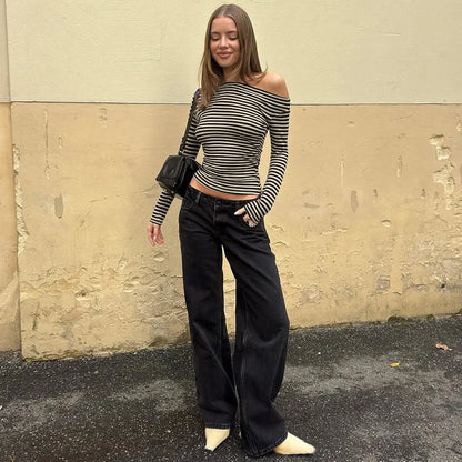 Haut Rayé à Épaule Dénudée – Style Asymétrique