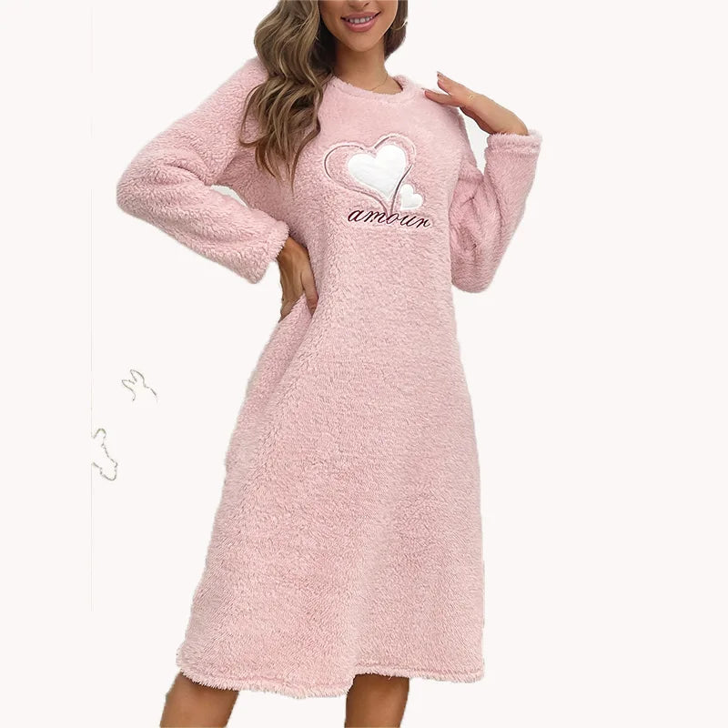 Chemise de nuit en velours de glouton pour femmes