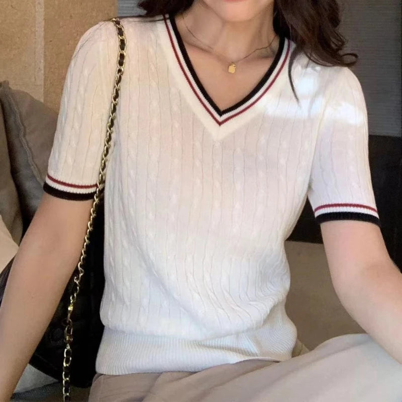 Pull Court Femme – Maille Torsadée Style Preppy