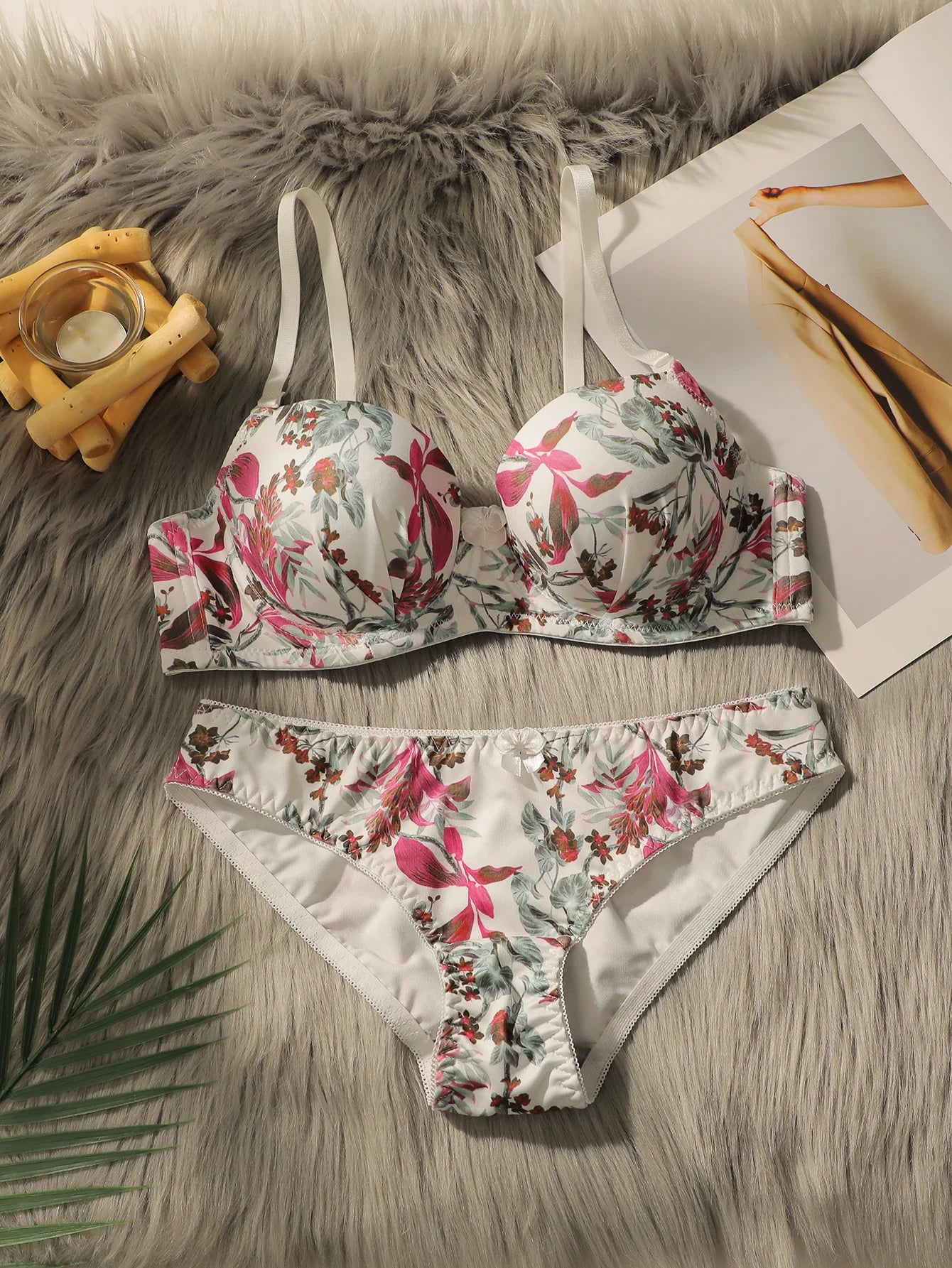 Ensemble de lingerie à motif imprimé floral pour femmes