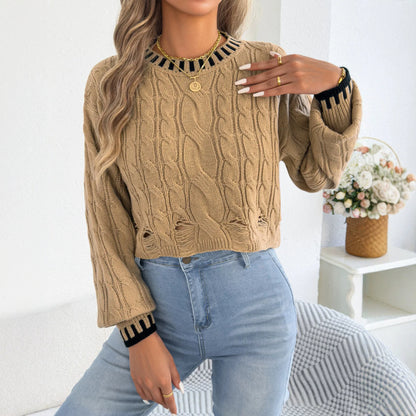 Pull Torsadé Femme – Bordures Contrastantes et Ourlet Effiloché