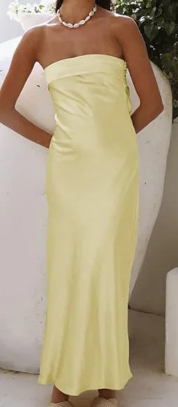 Robe tube élégante en satin et dos nu pour femmes