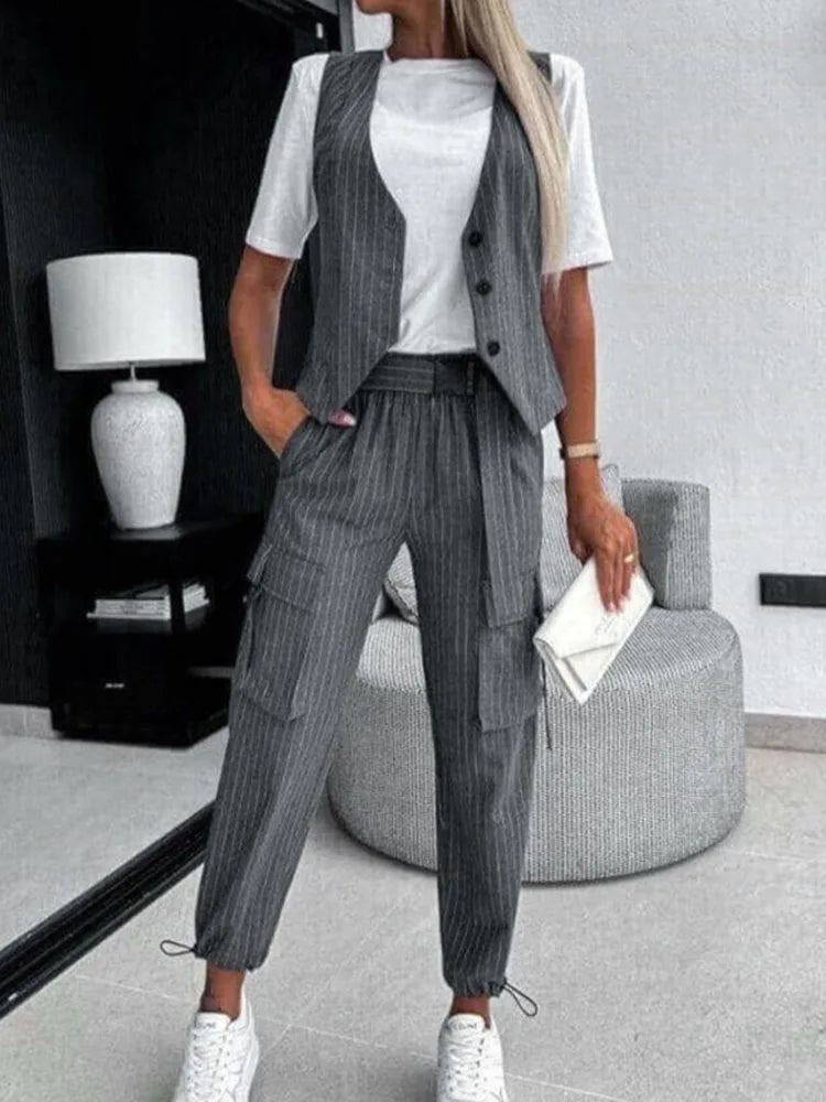 Ensemble deux pièces gilet rayé et pantalon ample pour femmes