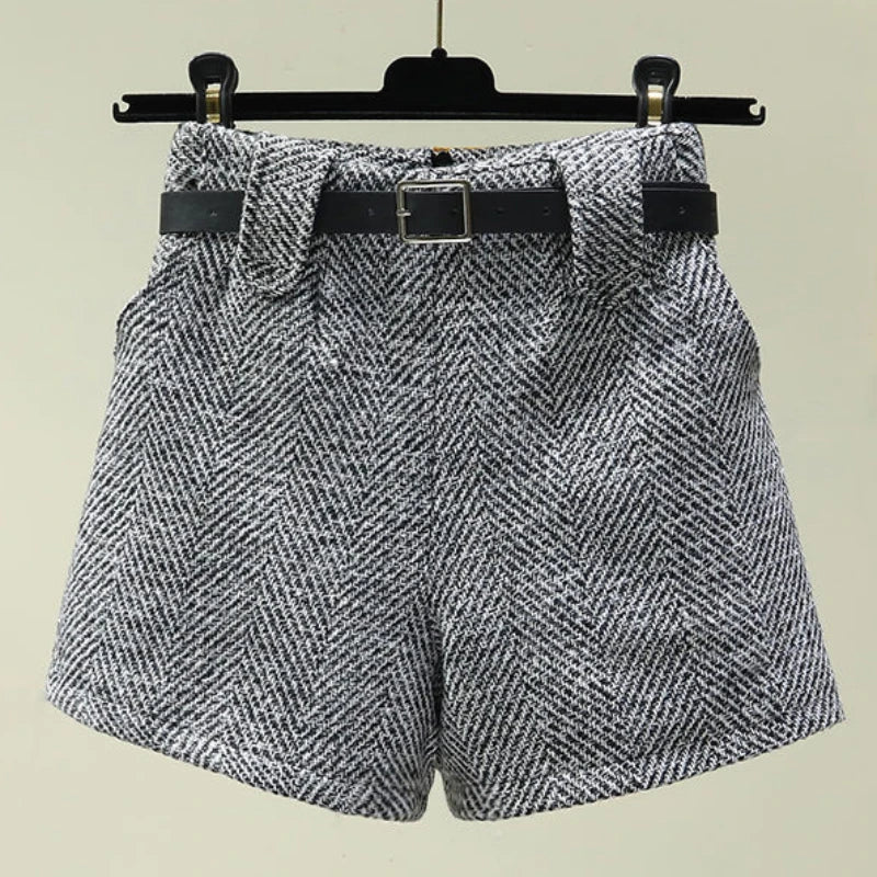 Short à carreaux pour femmes