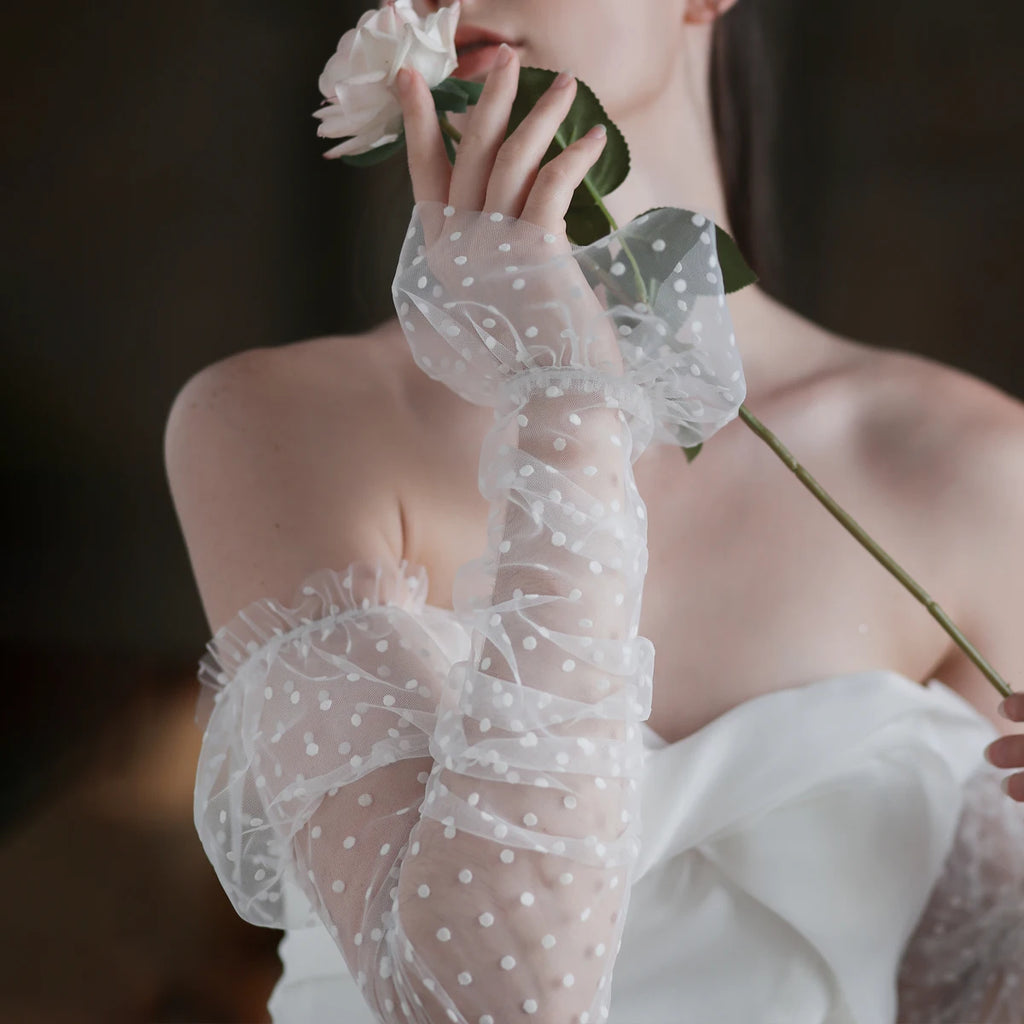 Gants blancs à manches longues en tulle à volants pour femmes