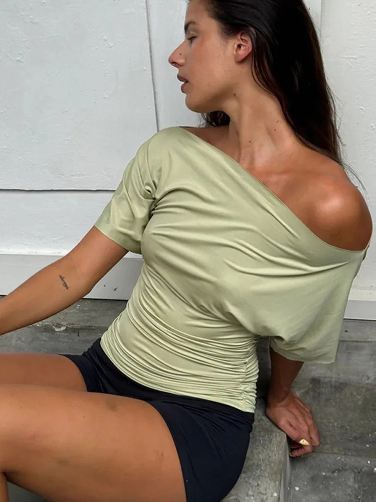 T-shirts court froncé à épaules dénudées pour femmes