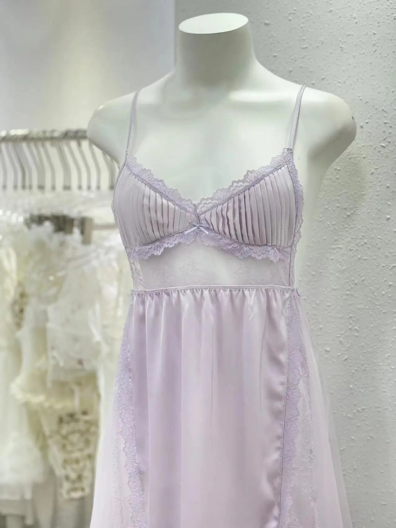 Robe de nuit à volants à col en V pour femmes
