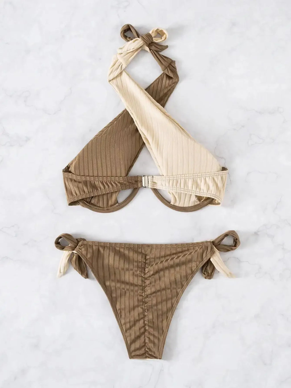 Maillot de bain deux pièces en patchwork croisé pour femmes