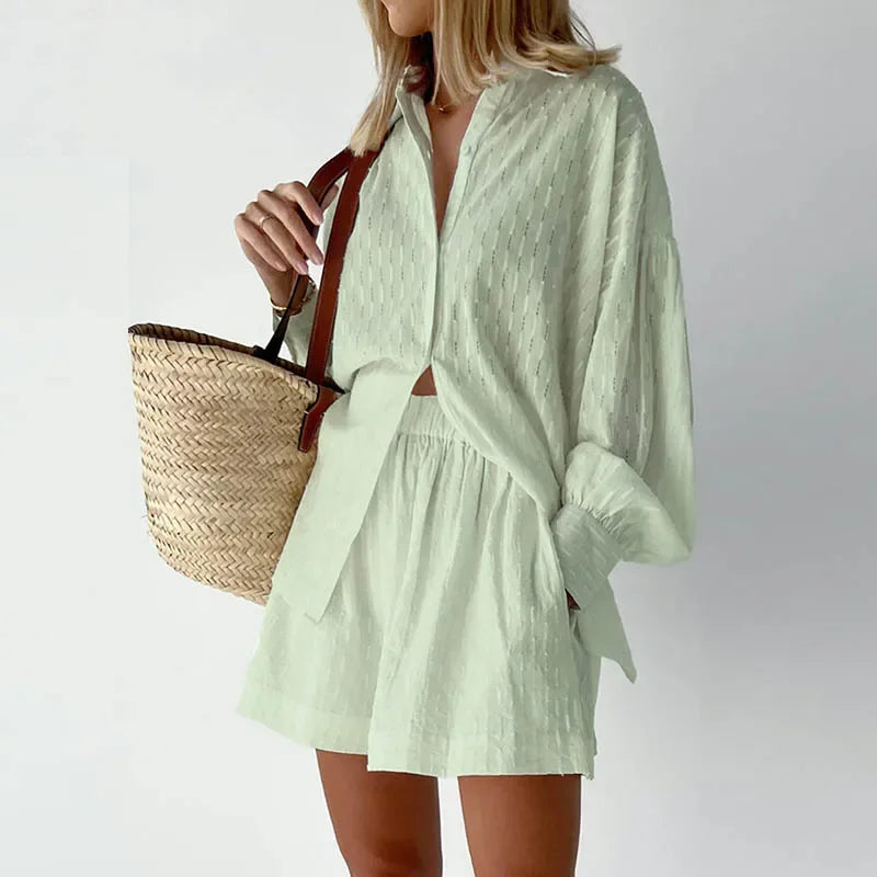 Ensemble chemise et short ajourés pour femmes