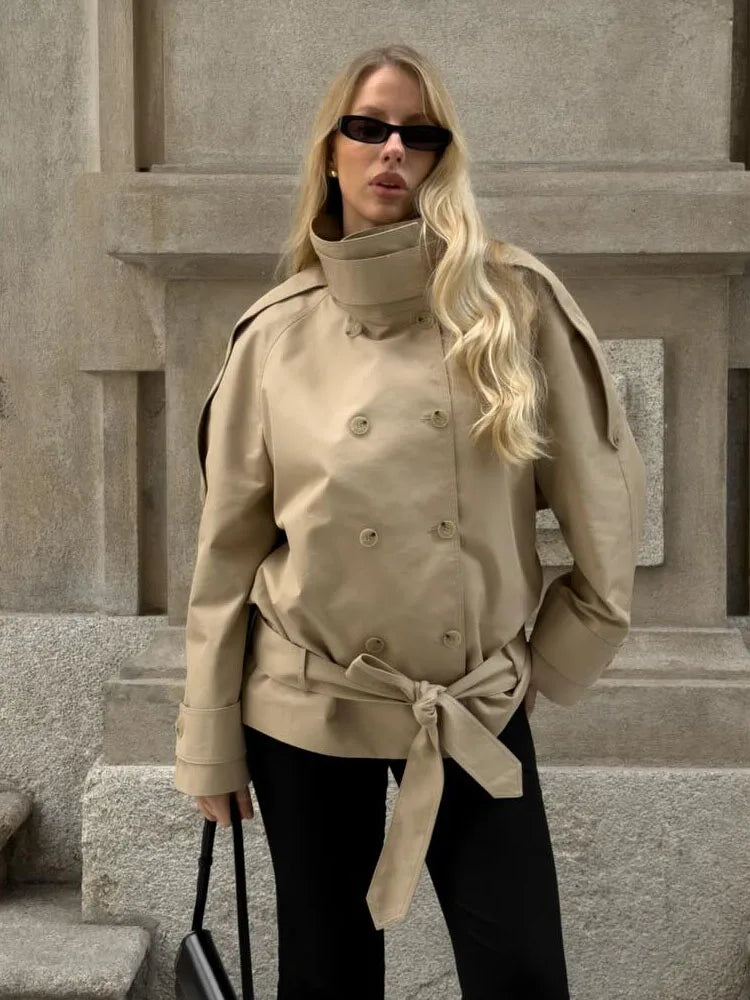 Veste coupe-vent courte à col montant pour femmes